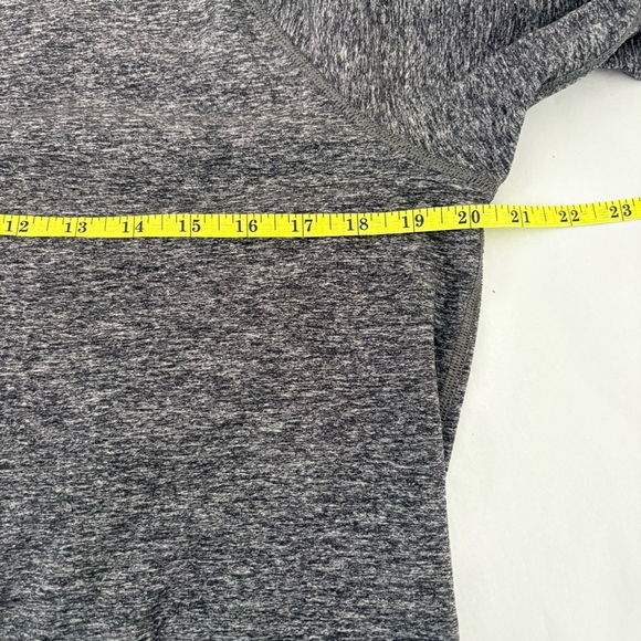 Lululemon Warm Your Core Long Sleeve Tee Sz 10 Heathered Black EUC - Picture 8 of 8